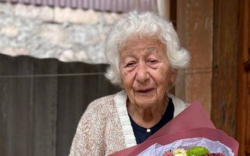 Президент Бадра Гунба подписал указ о присвоении почетного звания «Заслуженный работник культуры Республики Абхазия» Елене Владимировне Маргания