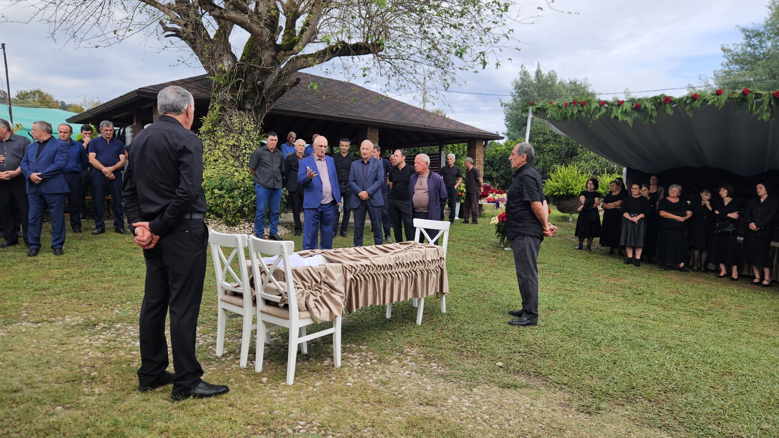 В Абхазии простились с известным журналистом Заирой Цвижба