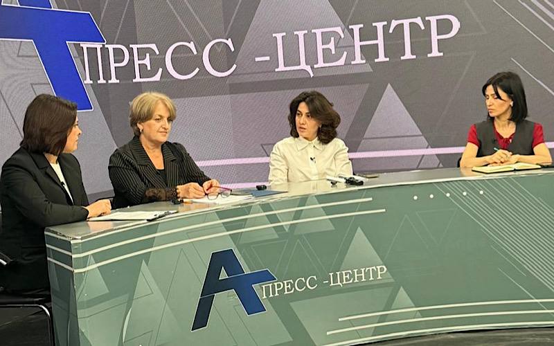 Пресс-конференция министра просвещения Абхазии Ханы Гунба