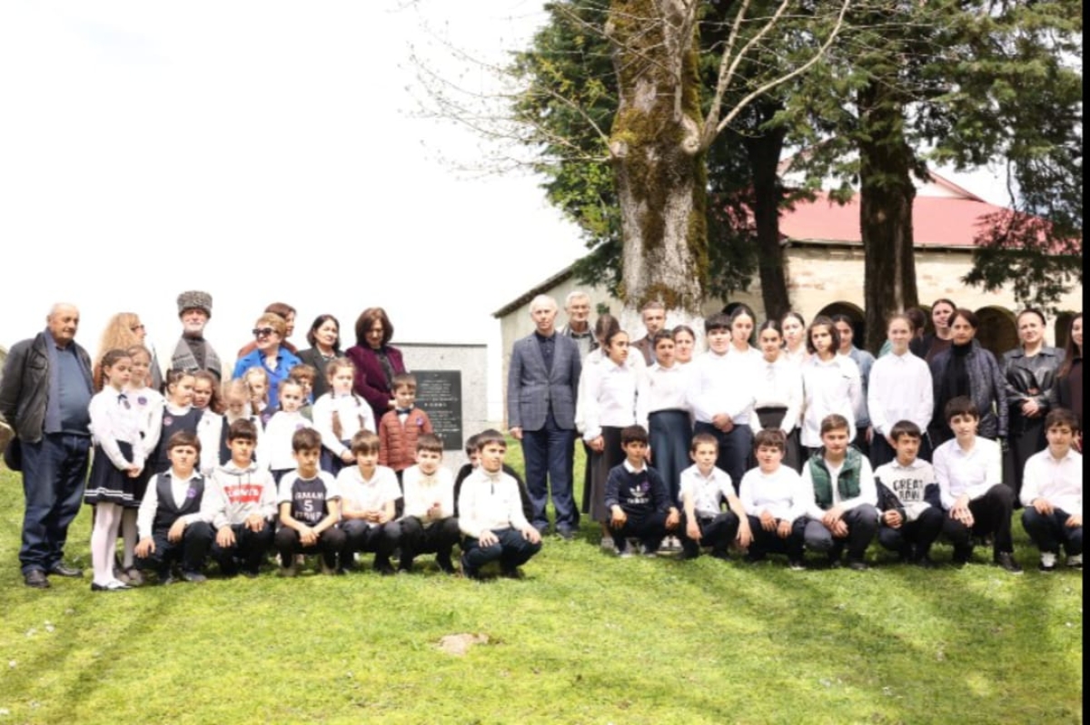 Увековечить память Дмитрия Гулиа