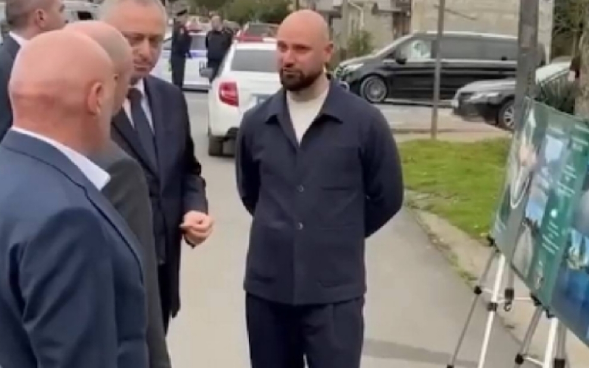 Бадра Гунба и Сергей Кириенко обсудили ход реконструкции улично-дорожной сети  Абхазии