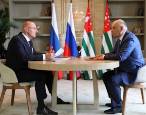 Состоялась встреча Президента РА Аслана Бжания с заместителем Пред­седателя Правительства РФ Дмитрием Чернышенко