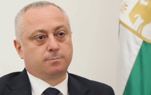 Президент Абхазии Бадра Гунба поздравил соотечественников