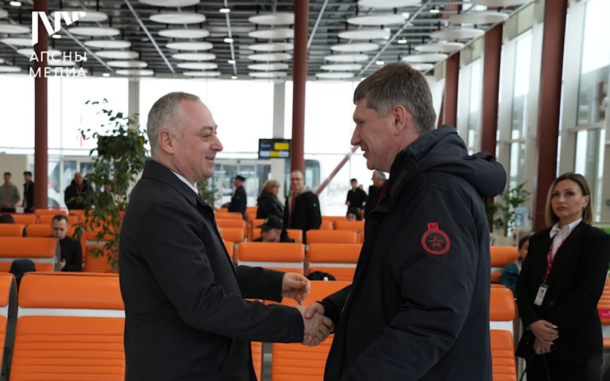 Президент Бадра Гунба встретился в международном аэропорту "Сухум" им. В.&nbsp; Ардзинба с&nbsp; делегацией Минэкономразвития РФ во главе с министром Максимом&nbsp; Решетниковым